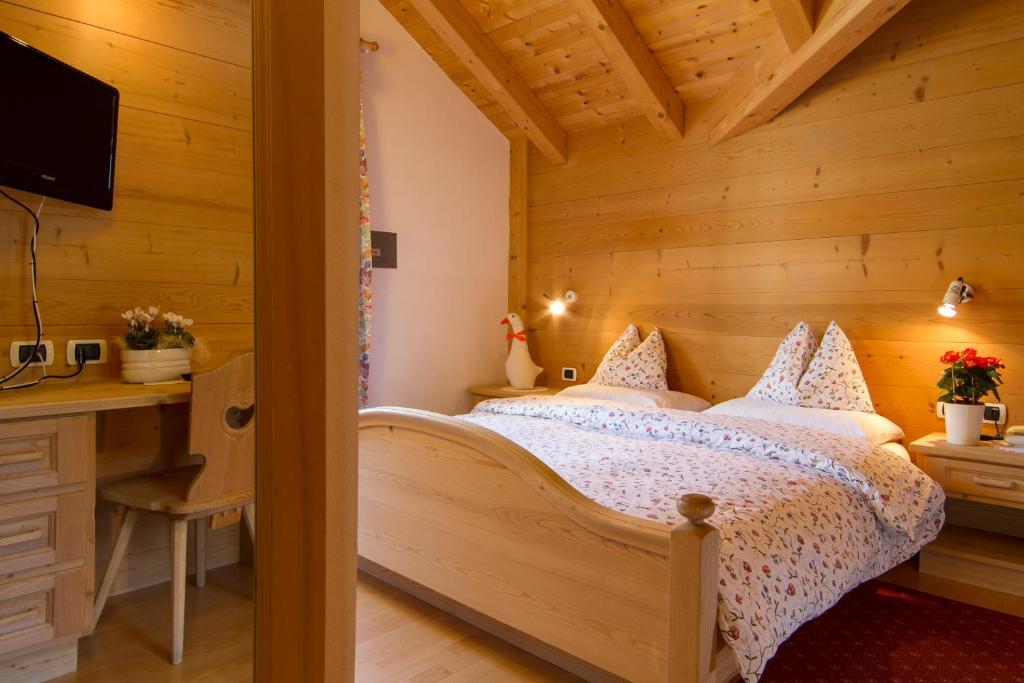 Chalet Madrisa Корвара-ин-Бадия Номер фото