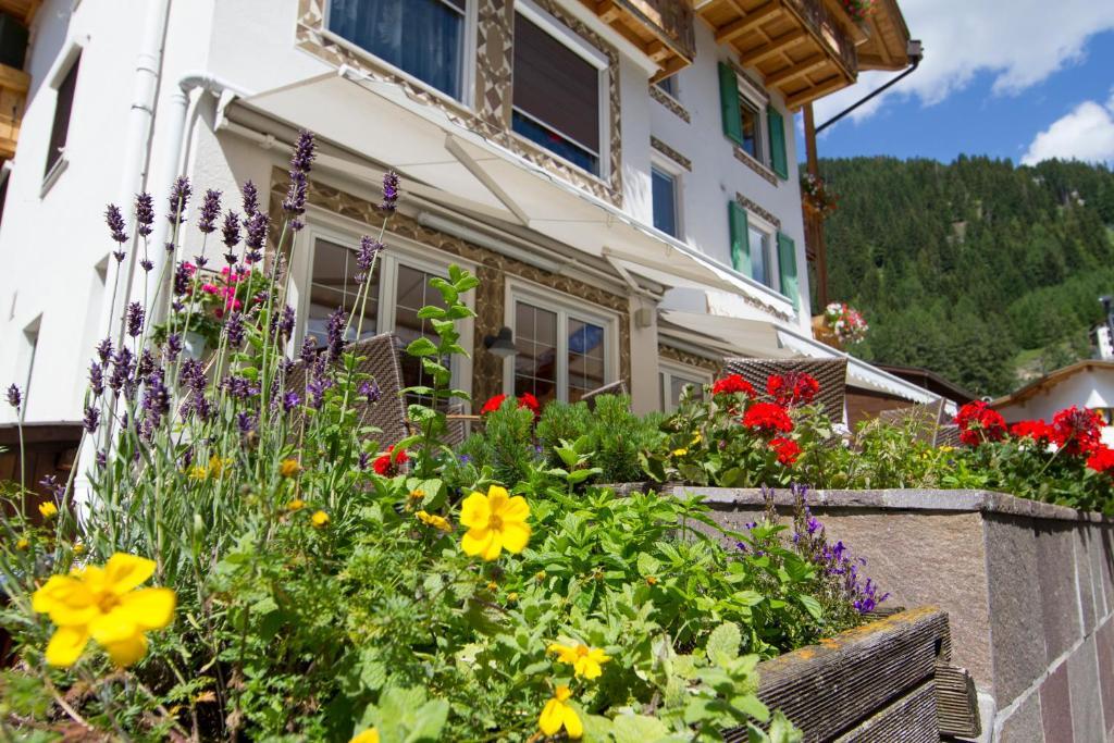Chalet Madrisa Корвара-ин-Бадия Экстерьер фото